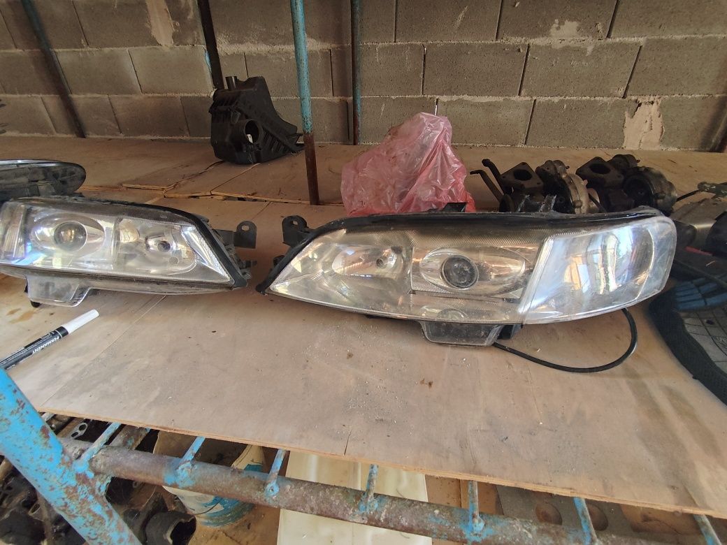 Opel vevtra b xenon фарове 2 бр оборудвани