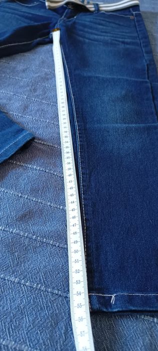 Pantalon blugi mas 24, aprox 6 ani, noi