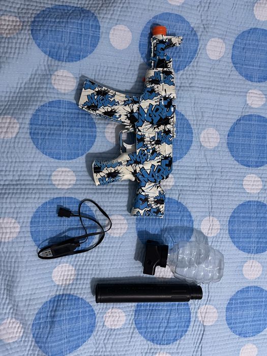 Aka-46 стреляет арбизами