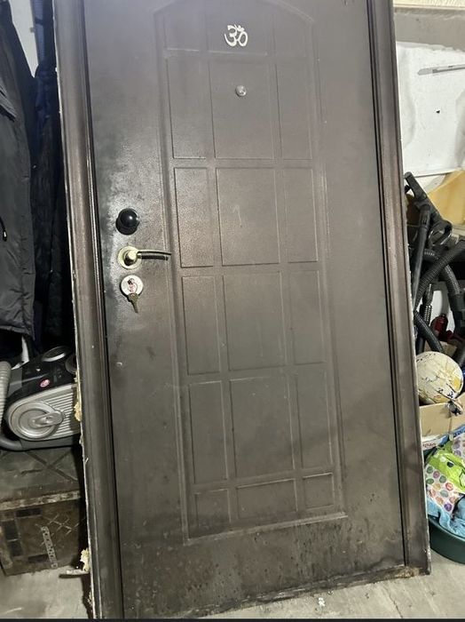 продам дверь в идеальном состоянии