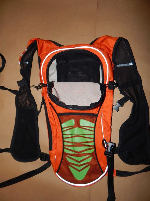 Rucsac Tecnica, de alergare/hiking, nou fara eticheta, 10L