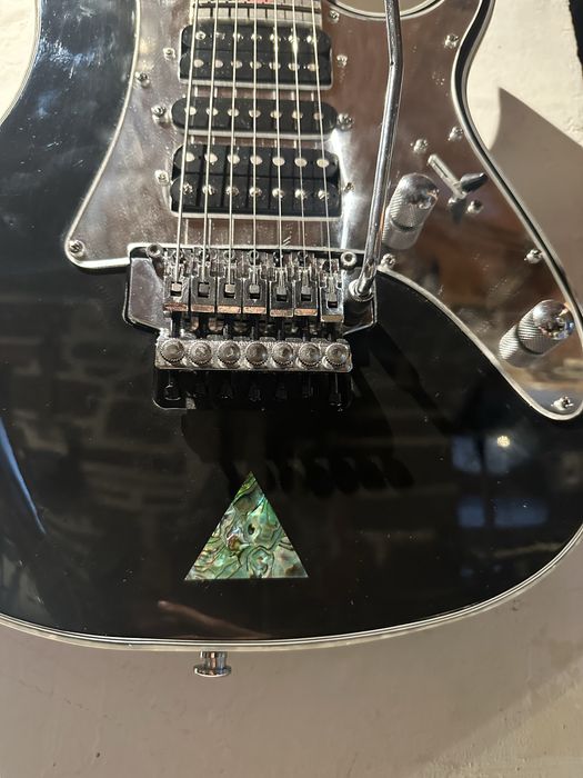 Chitara Ibanez Universe copie