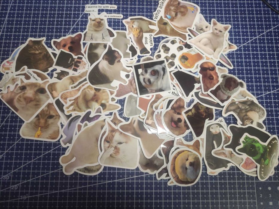 Стикери за лаптоп кучета и котки