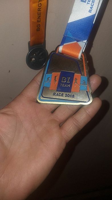 Продам МЕДАЛИ срочно