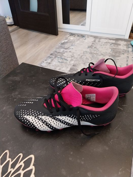 Ghete  de fotbal Adidas