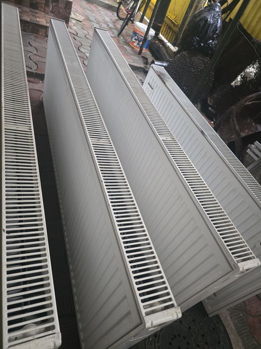 Vănd 4 calorifere 300 ron bucata.