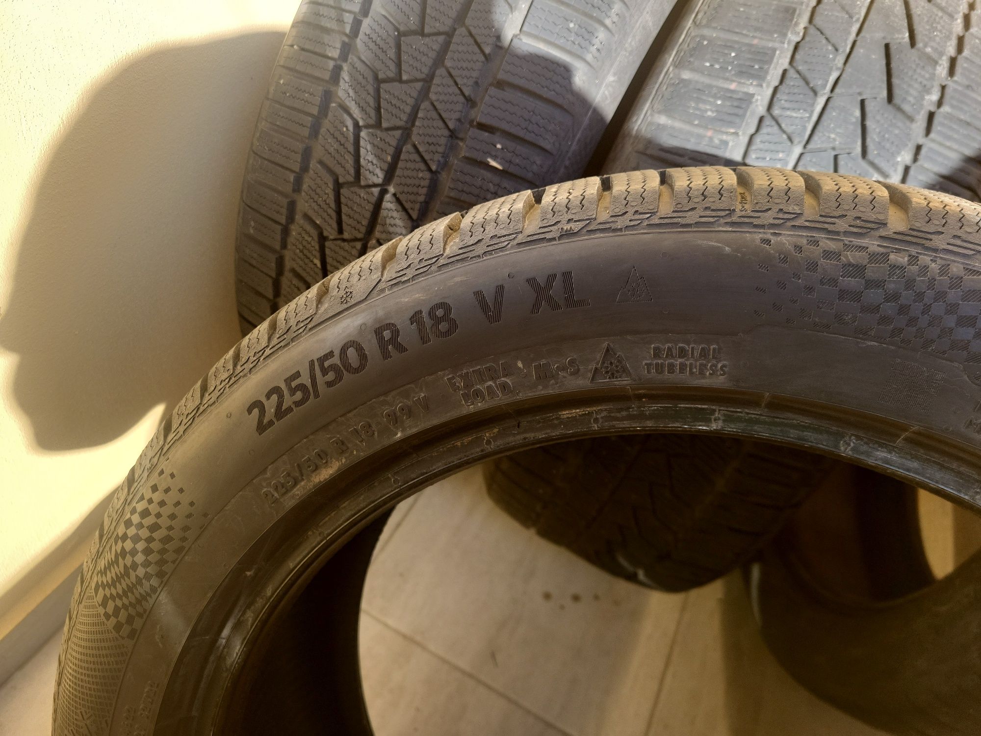 Зимни гуми Continental 225/50/18 DOT4421