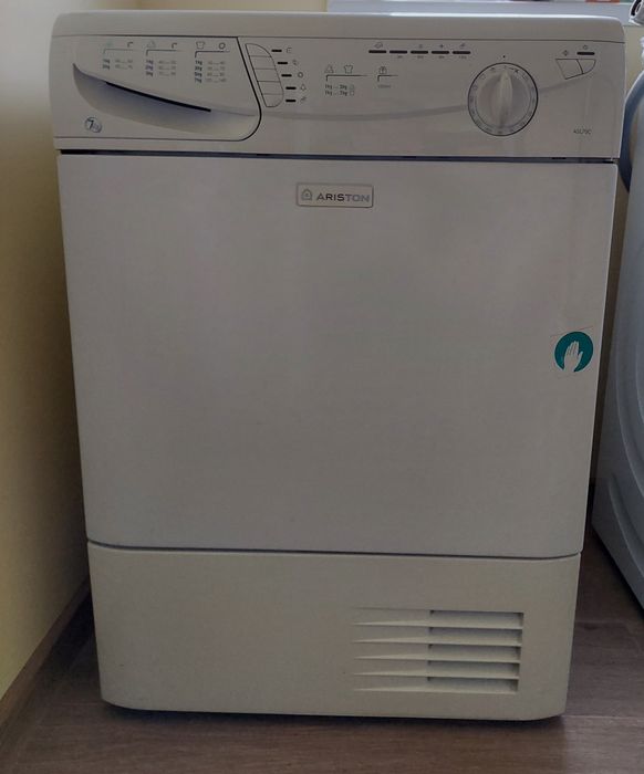 Сушилня за дрехи Аристон