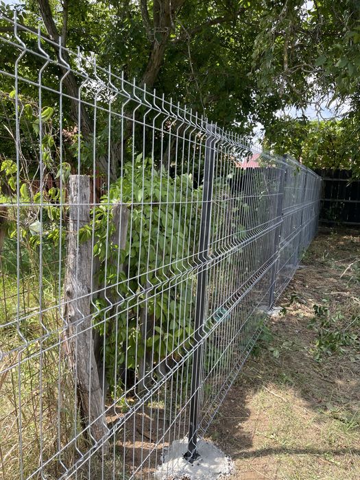 Executam garduri din plasa bordurata