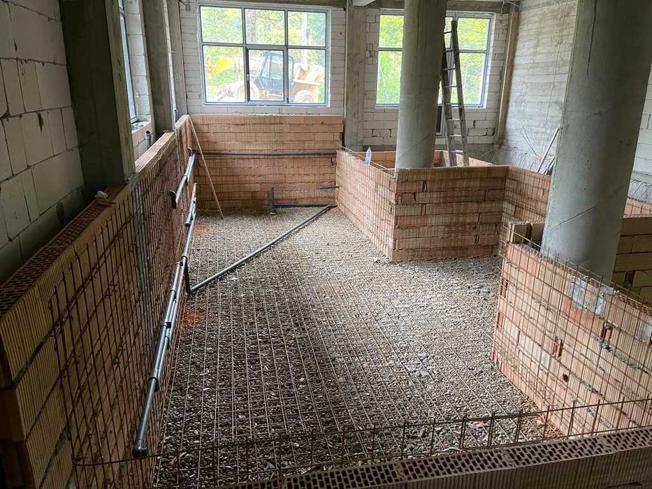 Piscine din beton torcretat cu mozaic si gresie