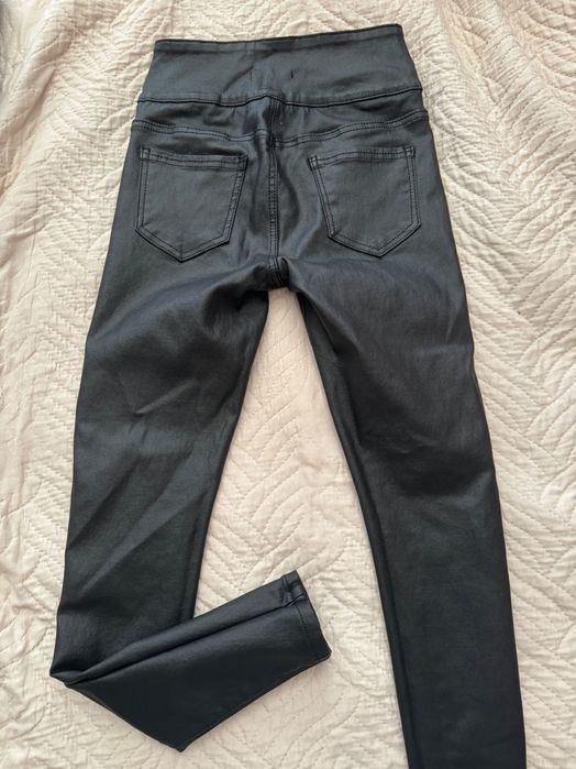 Дамски дънки и клинове