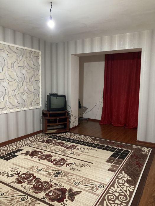 Продаётся 1 комнатная квартира в центре Чирчика