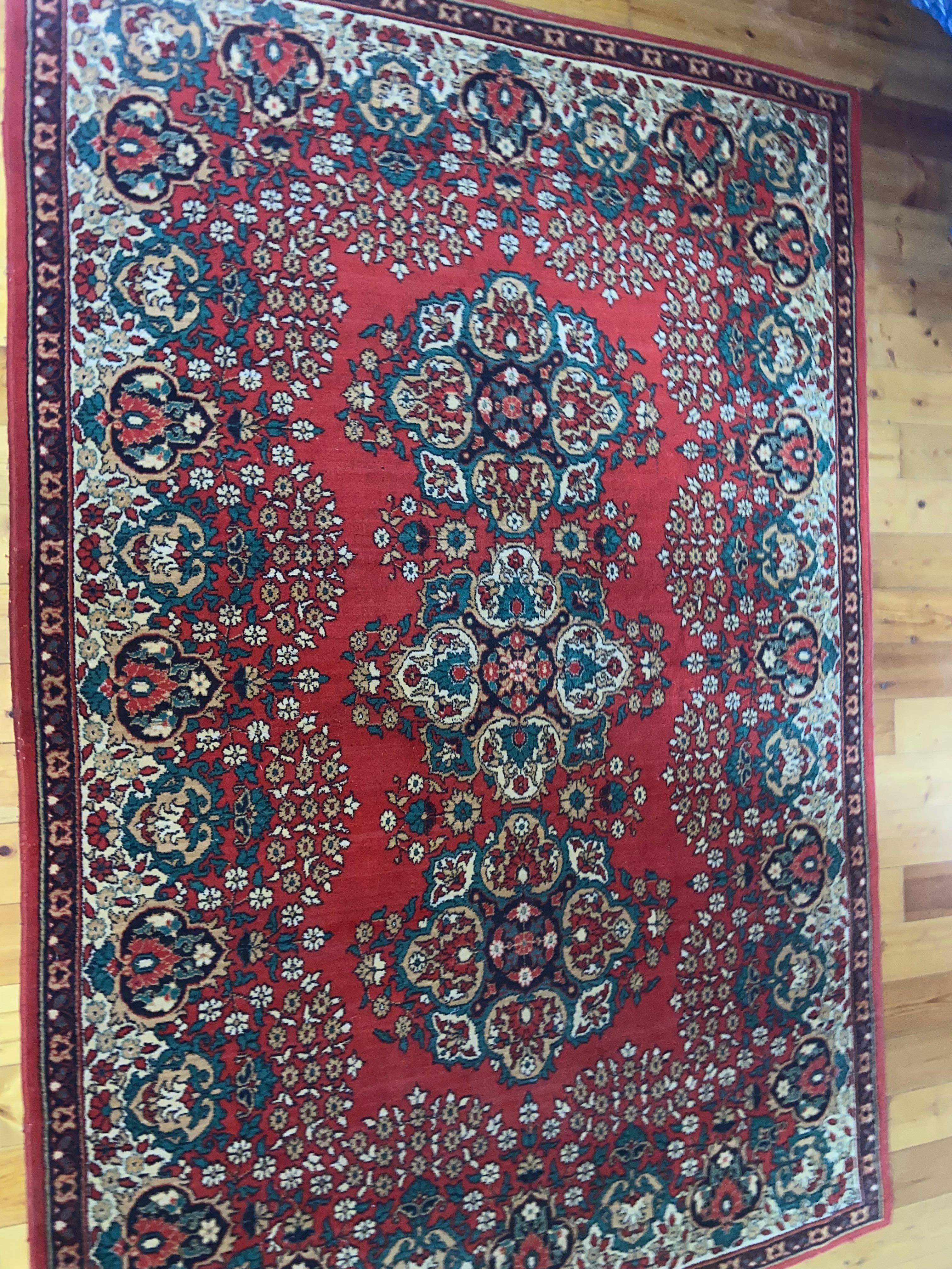 Gulnora g’oli sotiladi. Gilam sotiladi. Продается ковер Гульнара.