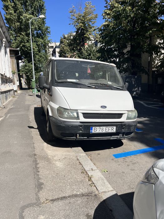 Ford transit 8+1