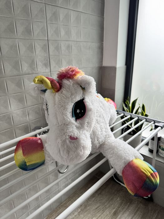 Unicorn plus alb