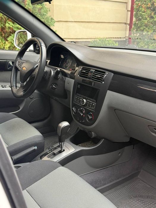 Kraskasi 100% toza. Gentra Avtomat karobka. 50.800 KM.