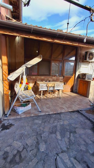 Дава се под наем Къща в Симеоновград - 80 кв.м за 35000 € - Снимка #3