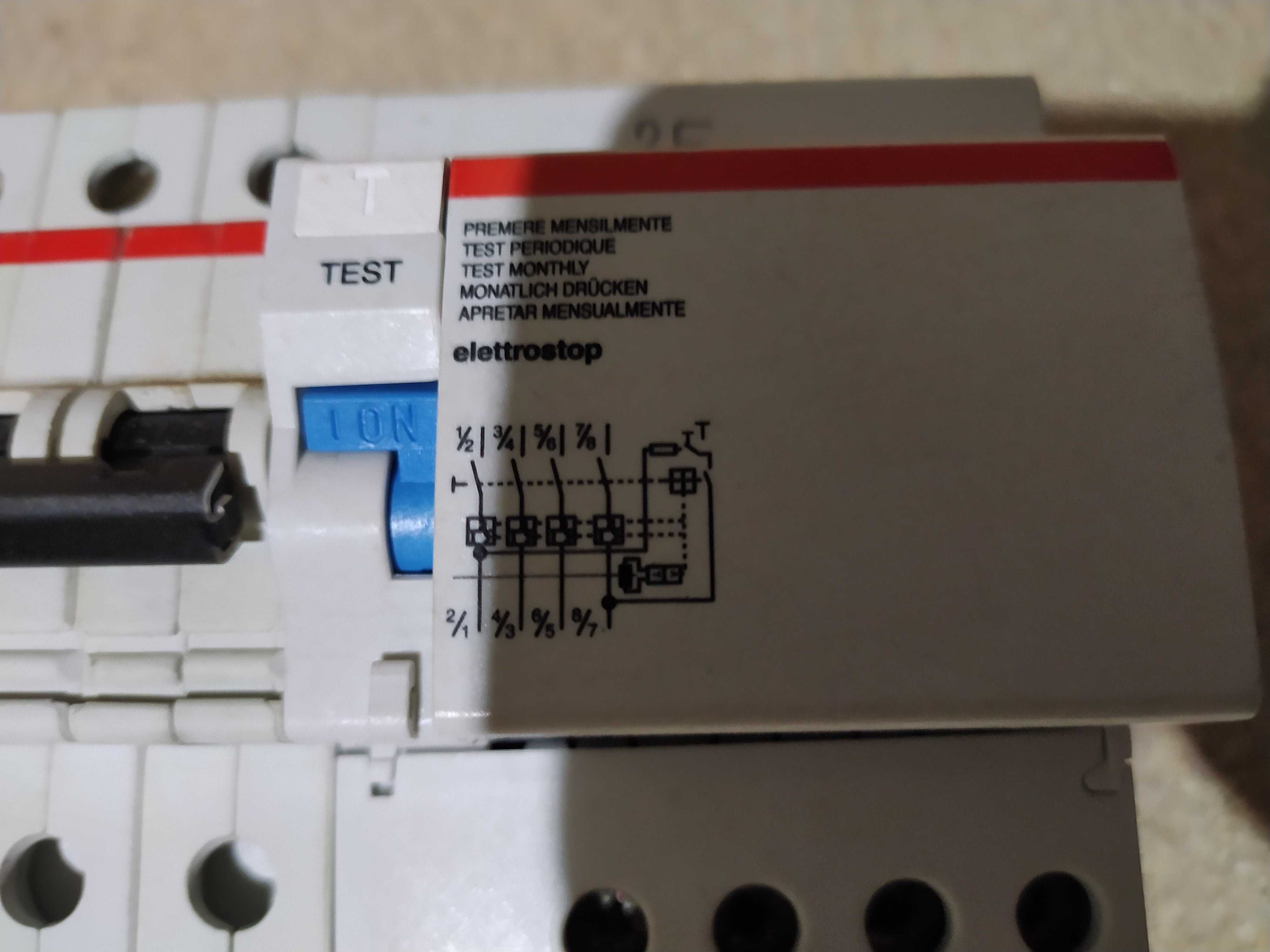 siguranta trifazata diferentiala magnetotermica 4 poli abb ds674 50A