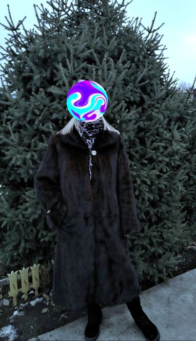 Продам норковую шубу р-р 52+54