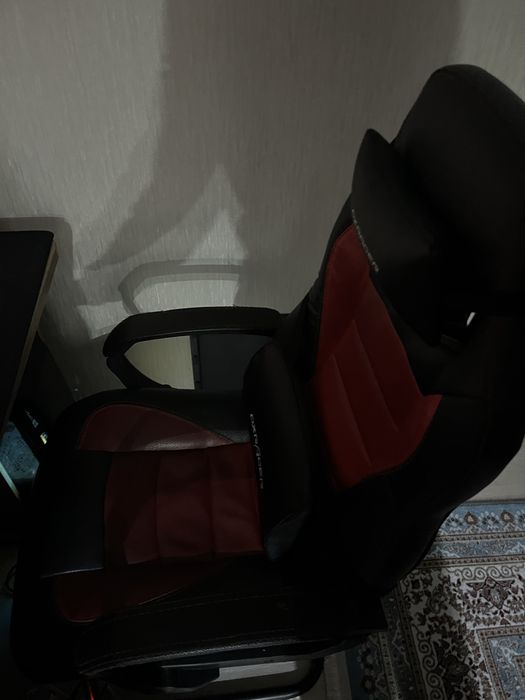 игровой компьютер со креслом в подарок