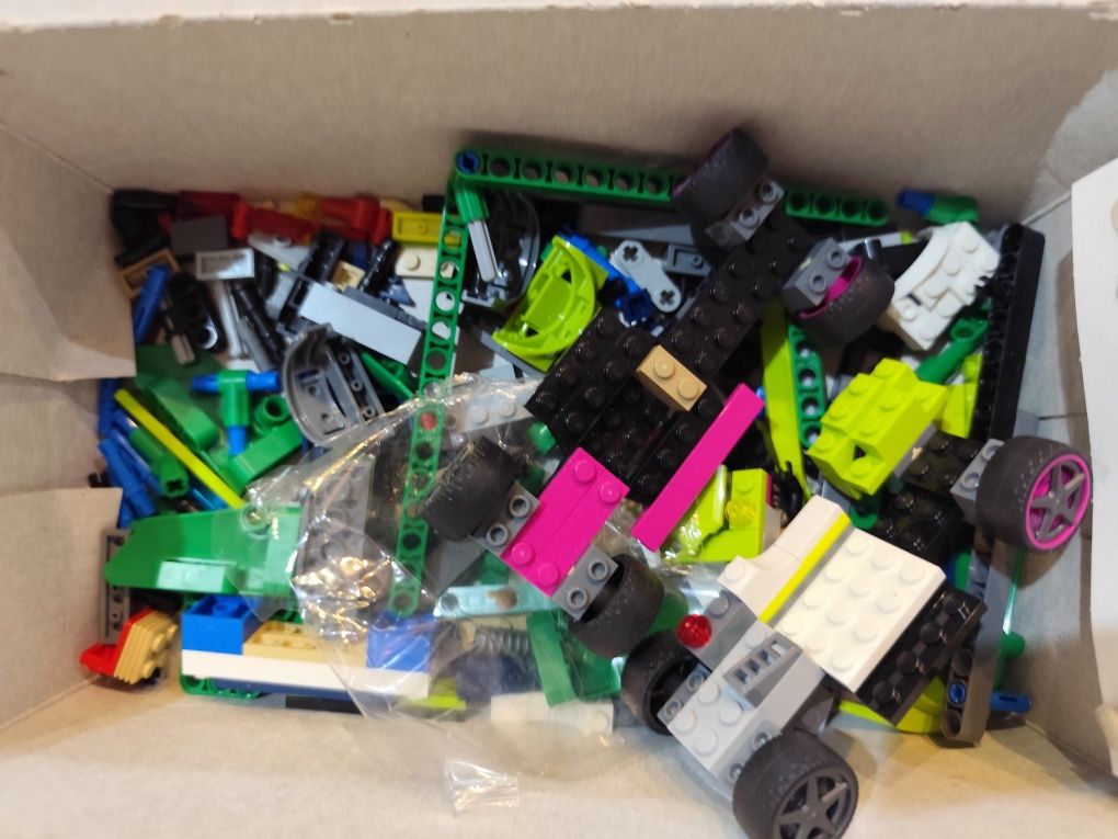 Lego 42149 с липсващи части