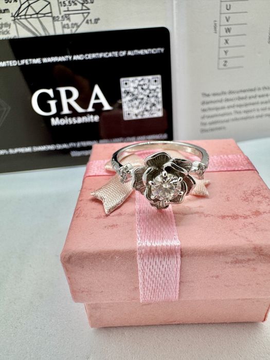 Сребърен пръстен с мойсанит (Диамант) 0.5 карата