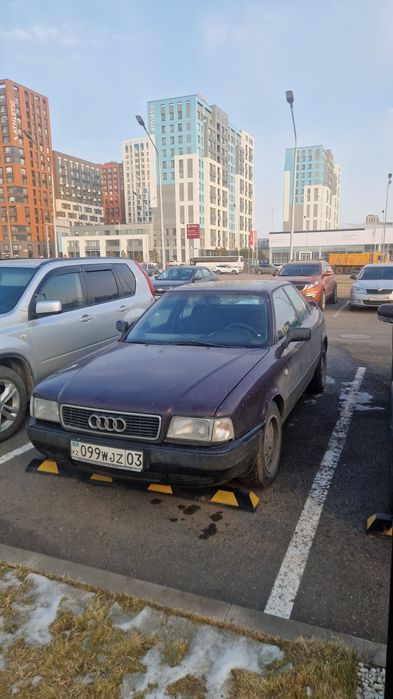 Продам ауди б4 срочно