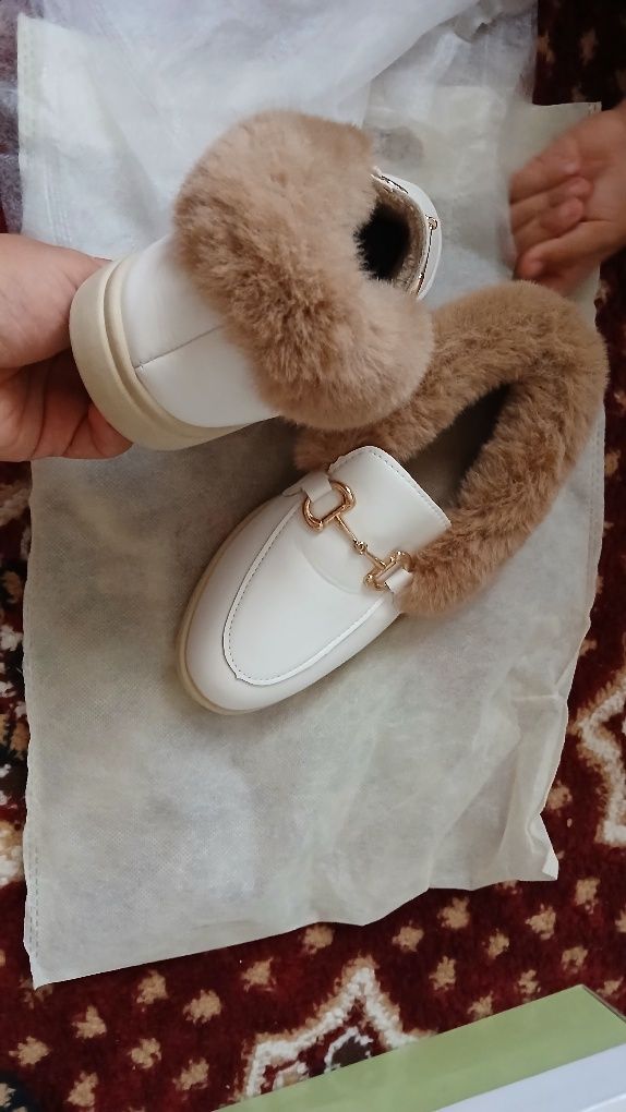 Ayollar uchun oyoqkiyim