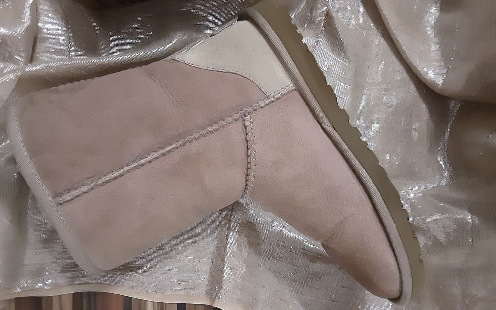 UGG  оригинални ботуши н.37