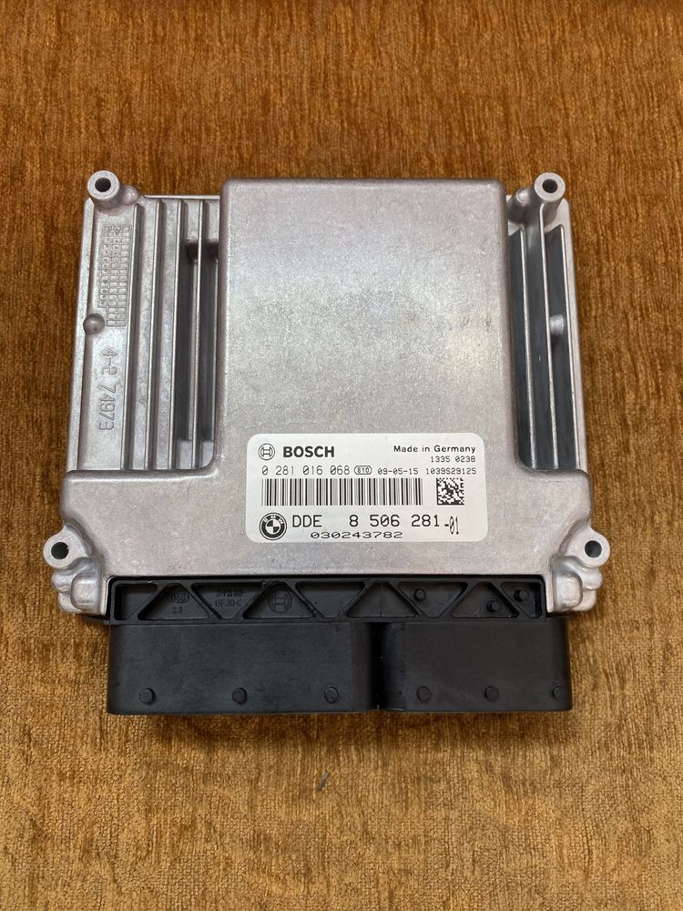 8506281 Ecu / Calculator motor BMW Seria 1 3 5 : E81 E82 E87 E88 E90