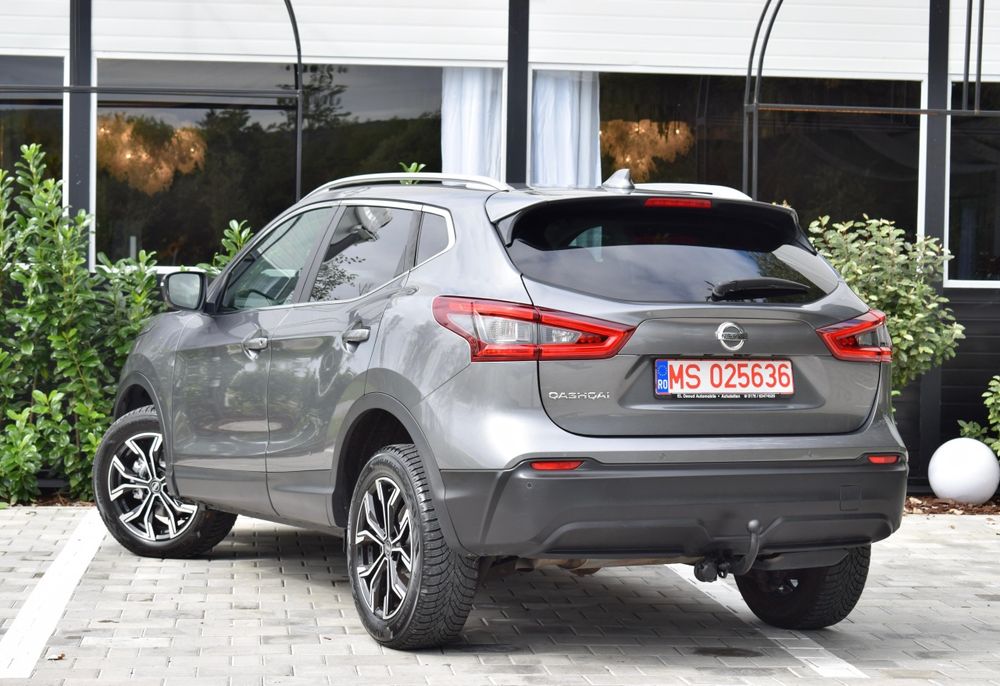 Nissan Qashqai |Tekna|4x4|Navi|Panoramic|Led|Euro6
