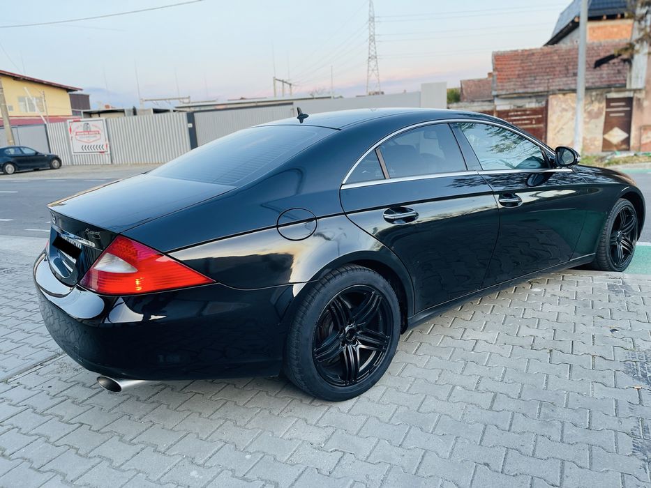 Vand sau schimb mercedes cls