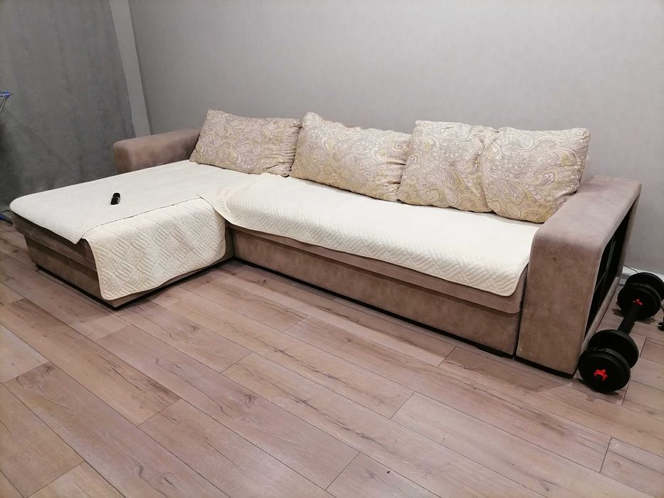 Диван угловой велюр с подушками