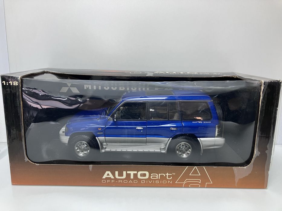 macheta auto Mitsubishi Pajero V6 GDI 3500 LWB 1998 1/18 Autoart