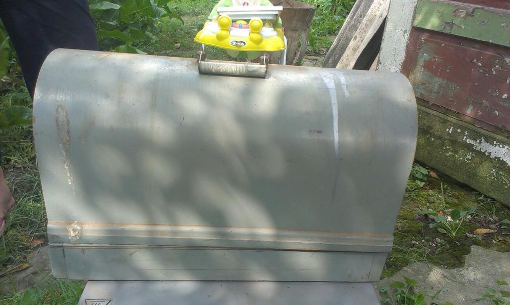 Masina de cusut ruseasca