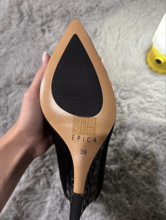 Pantofi eleganti cu toc