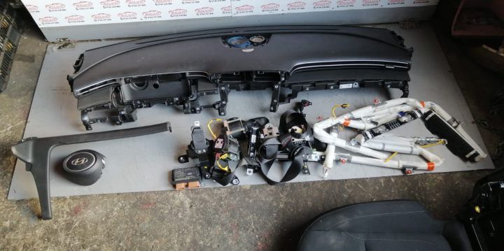 Dezmembrez Hyundai Tucson 4 [2020 - 2022] Crossover 1.6 T-GDi (265 hp) Plug-in Hybrid 4WD Automatic