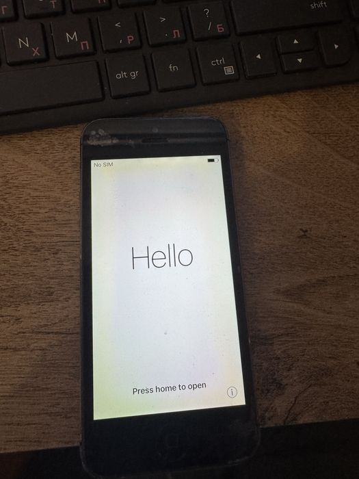 Продавам APPLE iPhone 5 16GB