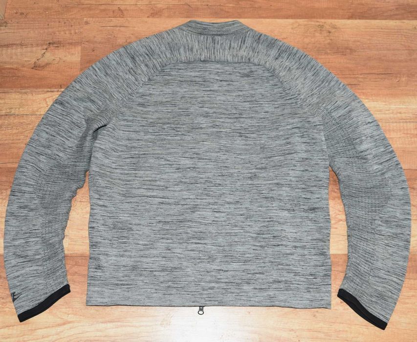 IKE Tech оригинално мъжко горнище, размер М