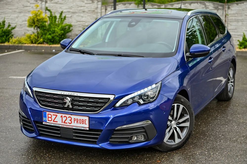 Peugeot 308 Full Led Adaptive/ Panoramic/ DENON/ Masaj/ Distronic/ Keyless
