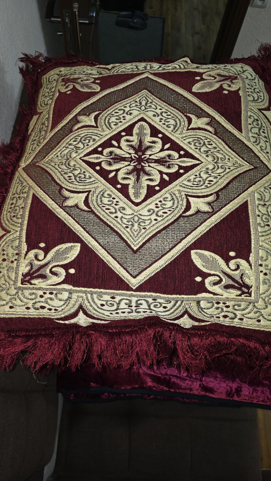 Korpacha duxoba eron .yostiq