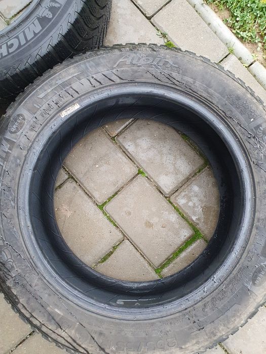 Vând un set anvelope