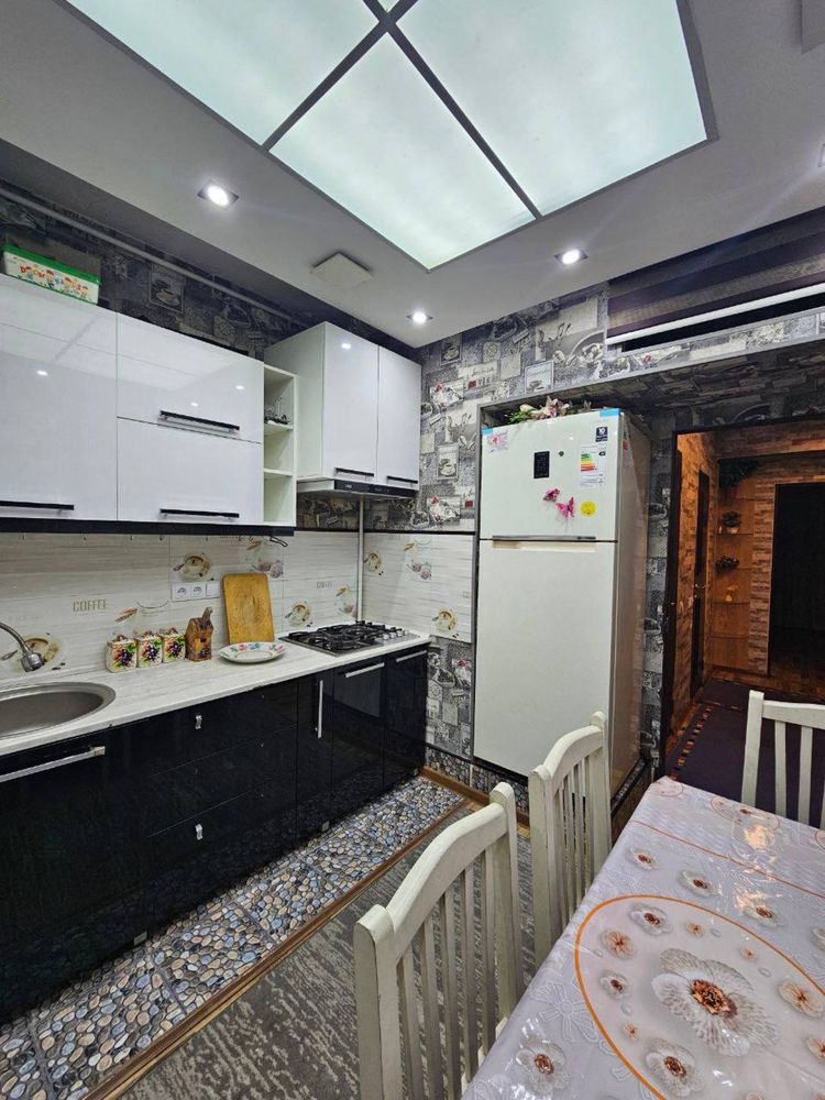 Сергели 5 А ,3 хона ,метро олдида,60 квадрат,мебель+тех.евро ремонт
