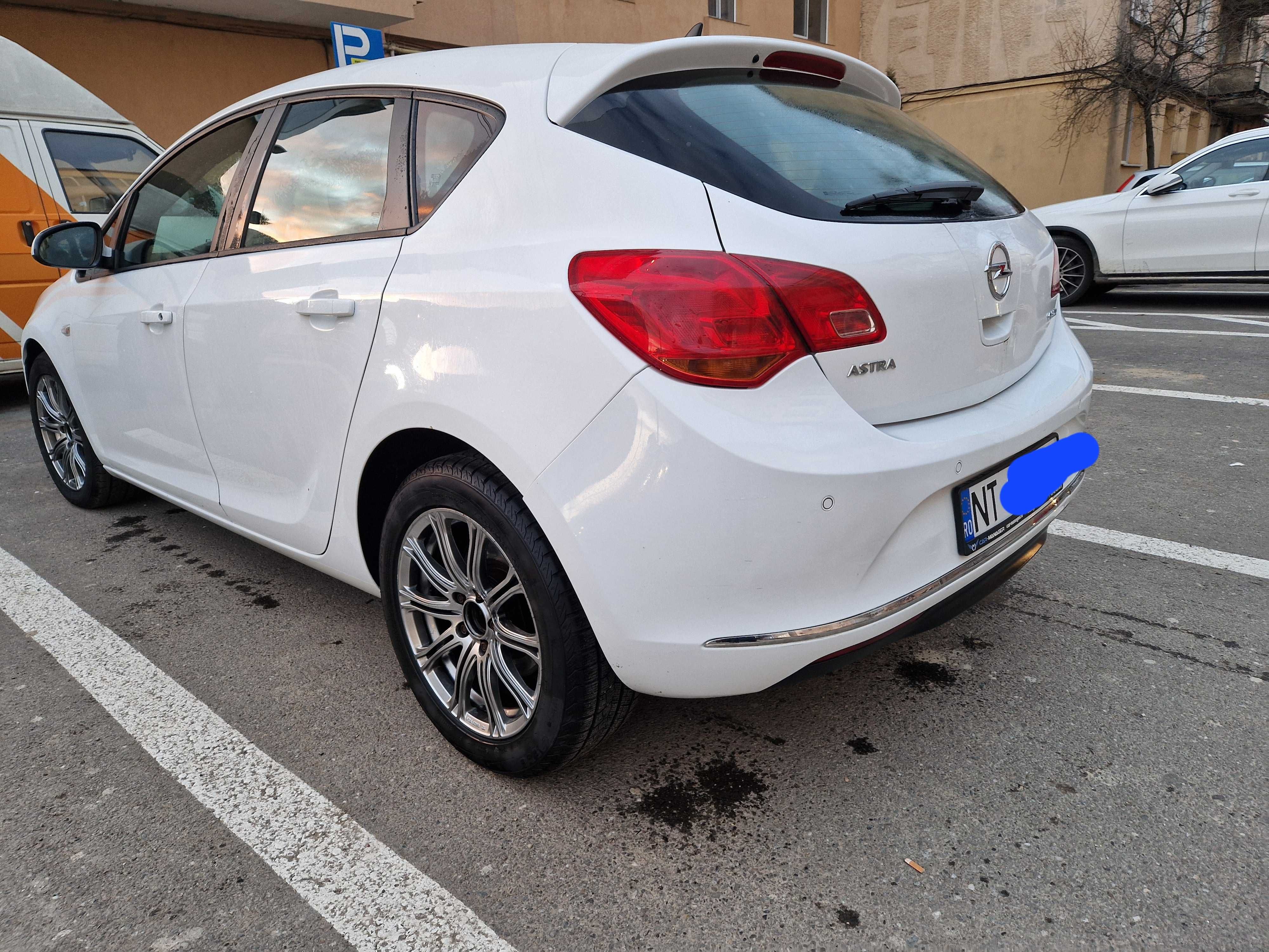 Vand opel astra j