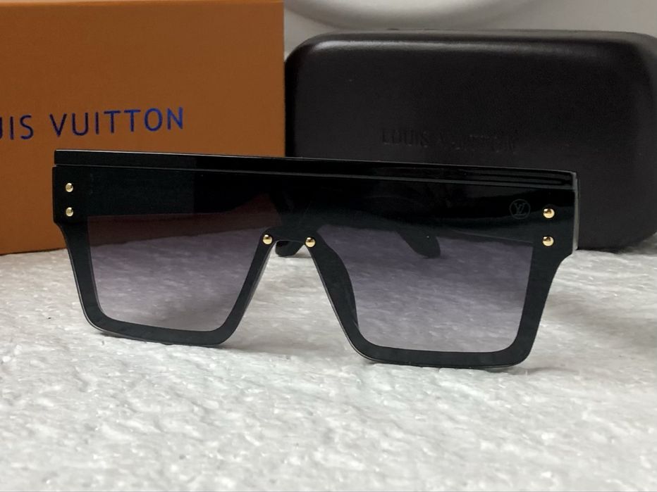 -22% Разпродажба Мъжки слънчеви очила маска 2 цвята