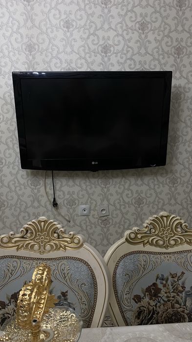 Продам телевизор бу LG