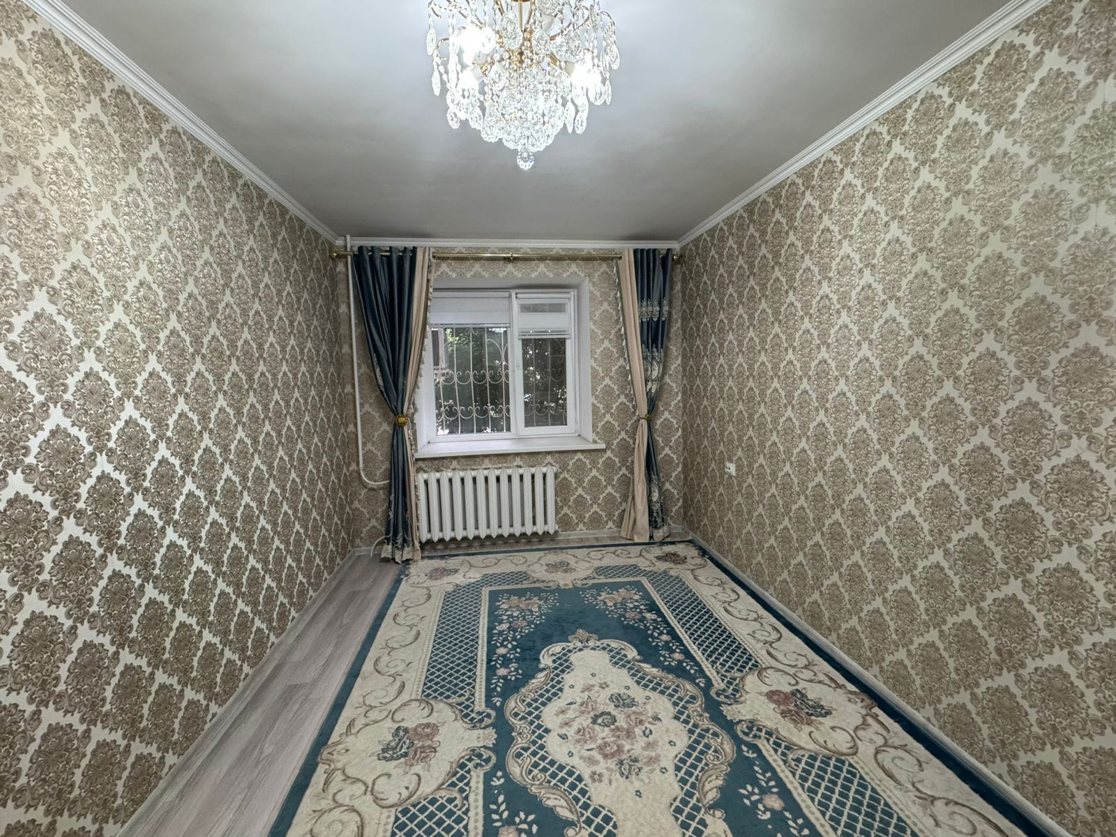 Продается 2 ком квартира микр Женис