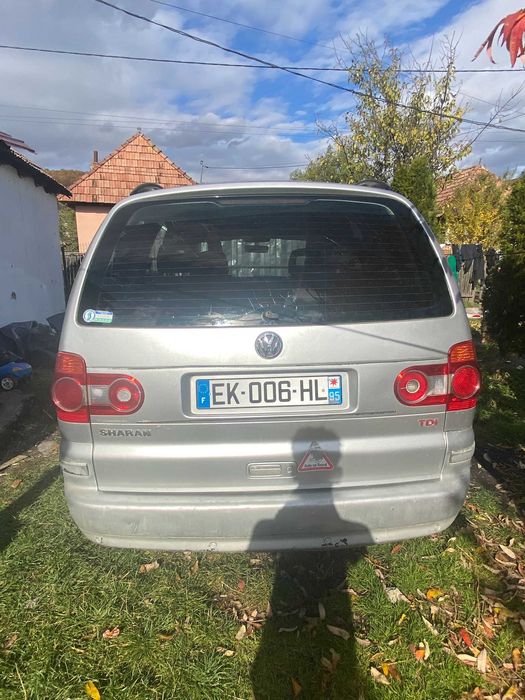 Volkswagen Sharan 2005 131cp 1850 euro negociabil
