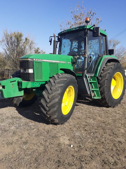 Tractor john deere 6800