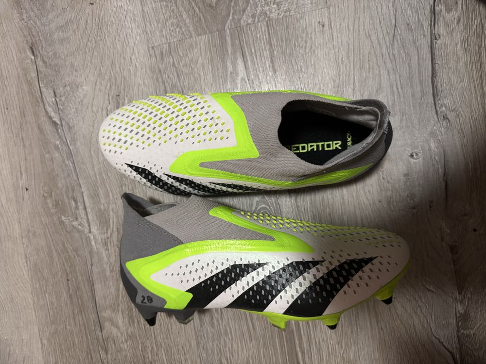 Професионални бутокни adidas predator